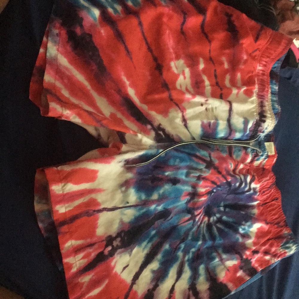 Men’s swim trunks